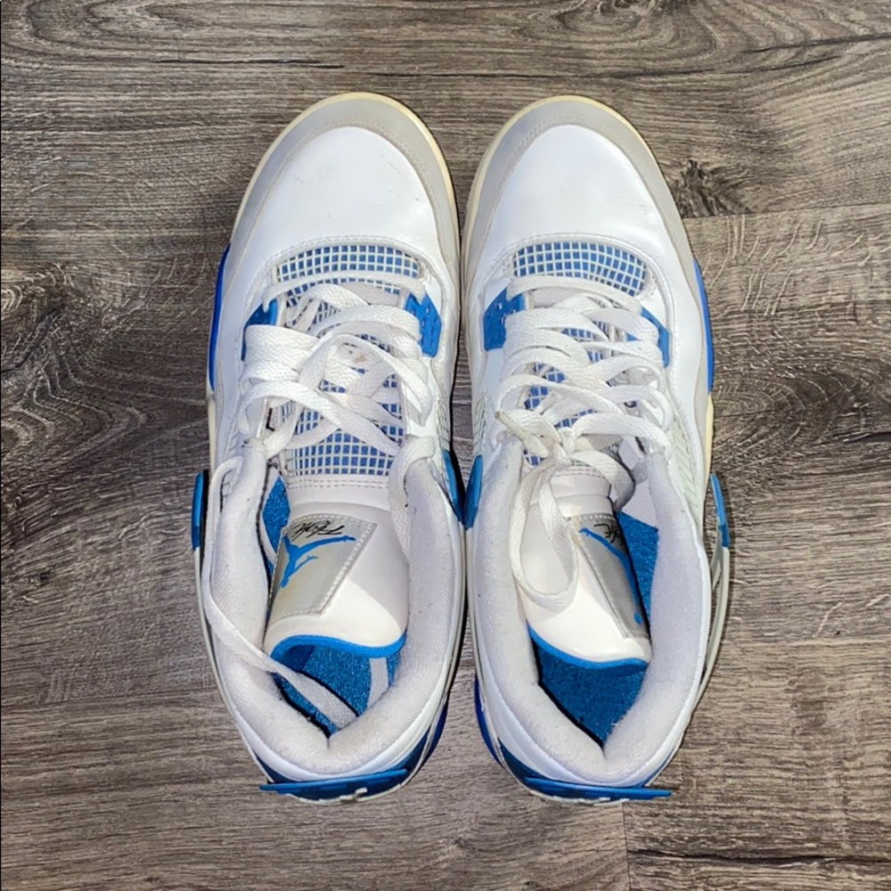Jordan 4 Retro ‘Military Blue’